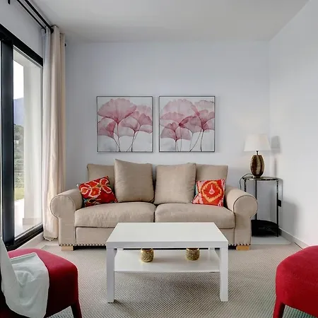 2 Bedroom Ground Floor At Hills Estepona