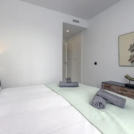 2 Bedroom Ground Floor At Hills