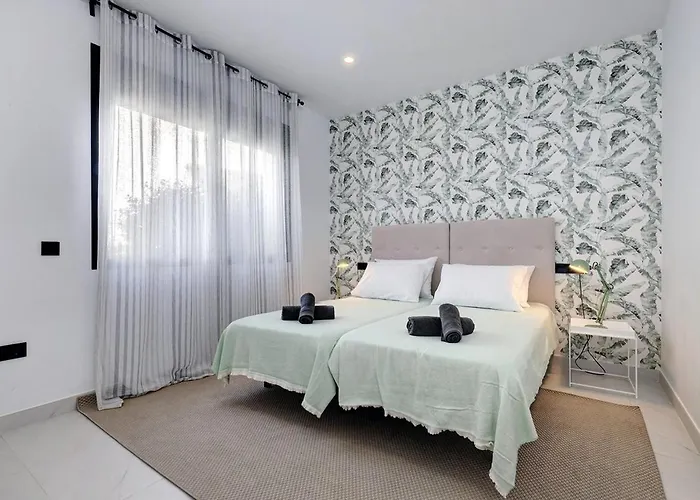 Apartamento 2 Bedroom Ground Floor At Hills