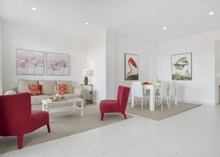 2 Bedroom Ground Floor At Hills Apartamento