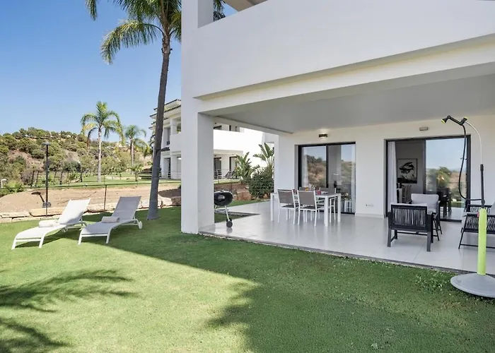 2 Bedroom Ground Floor At Hills Estepona