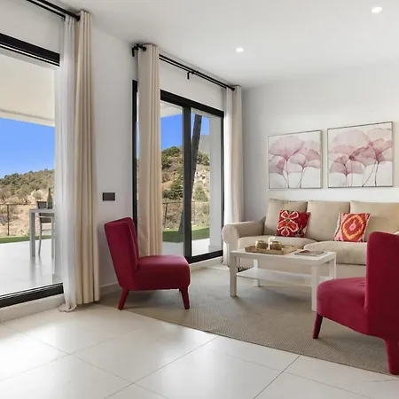 2 Bedroom Ground Floor At Hills Estepona