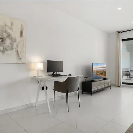 2 Bedroom Ground Floor At Hills *