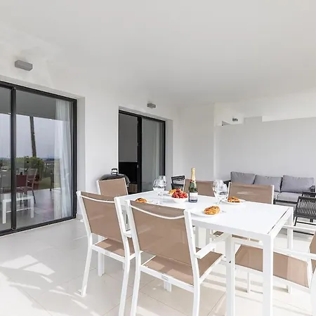2 Bedroom Ground Floor At Hills Estepona