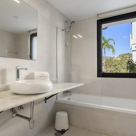 2 Bedroom Ground Floor At Hills * Estepona
