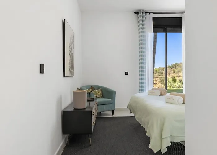 Apartment 2 Bedroom Ground Floor At Hills