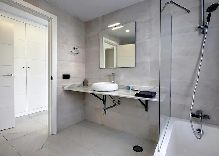 2 Bedroom Ground Floor At Hills *