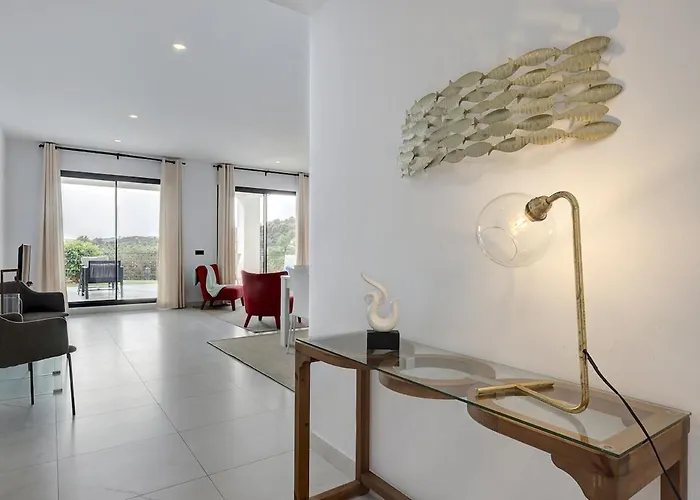 2 Bedroom Ground Floor At Hills * Estepona