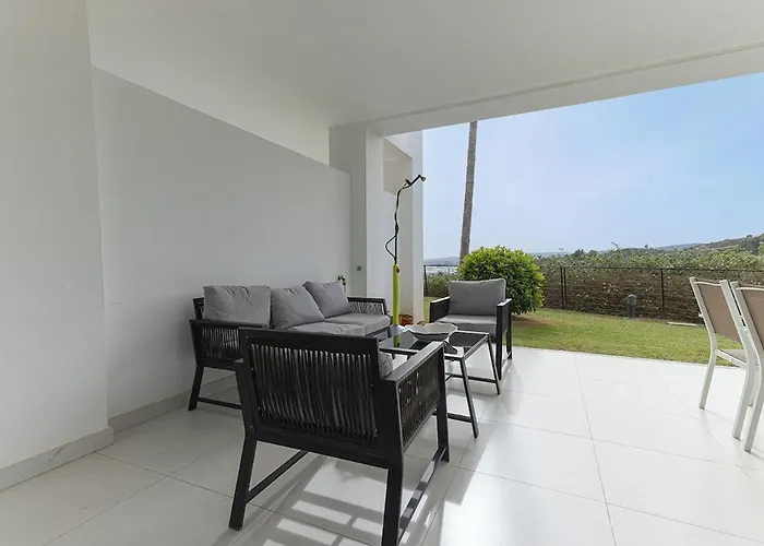 2 Bedroom Ground Floor At Hills