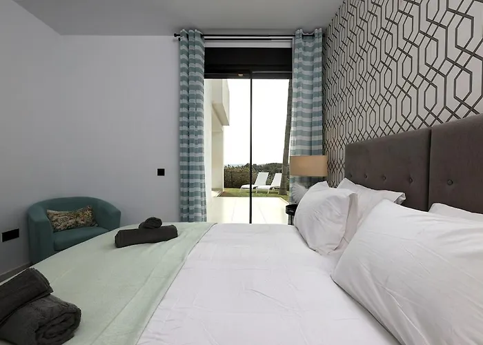 2 Bedroom Ground Floor At Hills Estepona