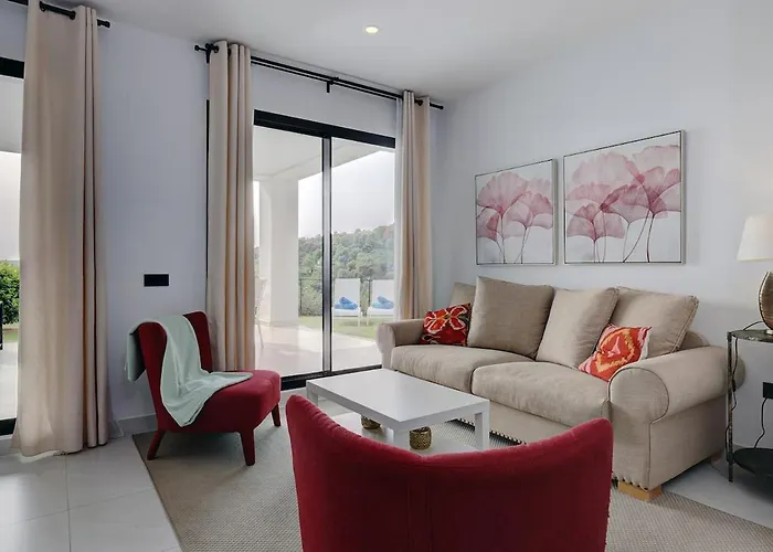 2 Bedroom Ground Floor At Hills Appartamento *
