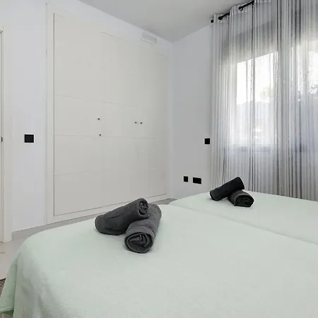 Lägenhet 2 Bedroom Ground Floor At Hills Estepona