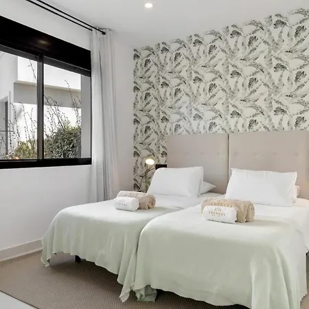 Appartamento 2 Bedroom Ground Floor At Hills *
